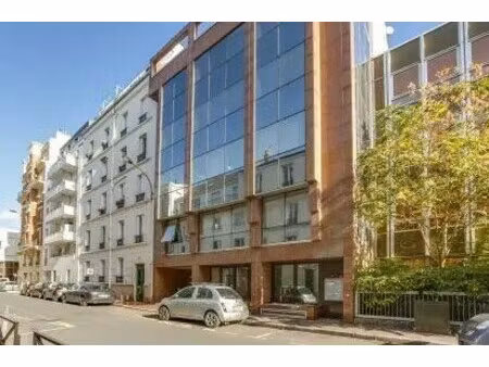 location bureaux 122 m² à 753 m²