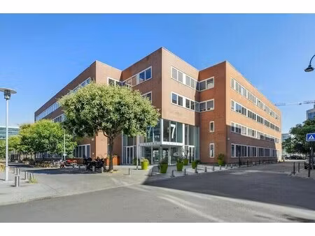 location bureaux 200 m² à 3 464 m²