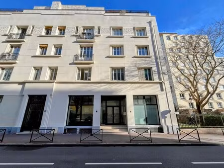 location bureaux 240 m²
