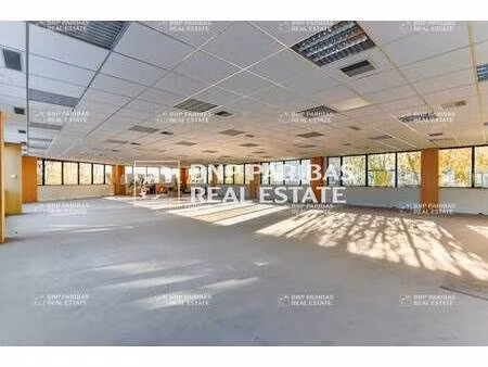 location bureaux 324 m² à 1 097 m²