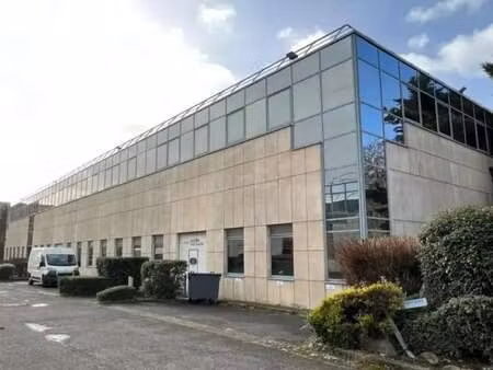 location bureaux 315 m² à 769 m²