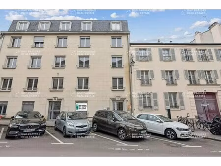 location bureaux 92 m² à 828 m²