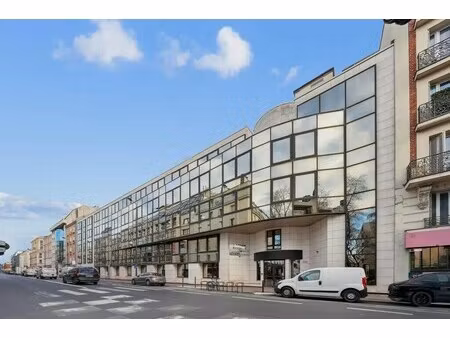 location bureaux 324 m² à 1 546 m²