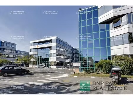 location bureaux 160 m² à 820 m²