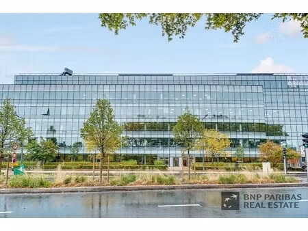 location bureaux 1 875 m²