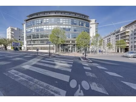 location bureaux 148 m² à 3 987 m²