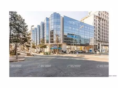 location bureaux 144 m²