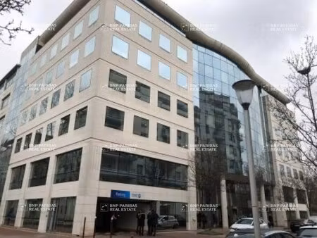 location bureaux 490 m² à 4 561 m²