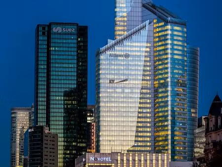 location bureaux 1 866 m² à 74 140 m²