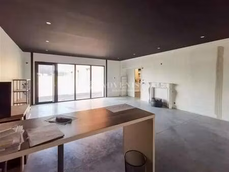 location local d'activités 160 m²