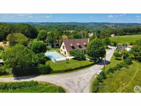 maison familiale  grange  5hecta  piscine couverte