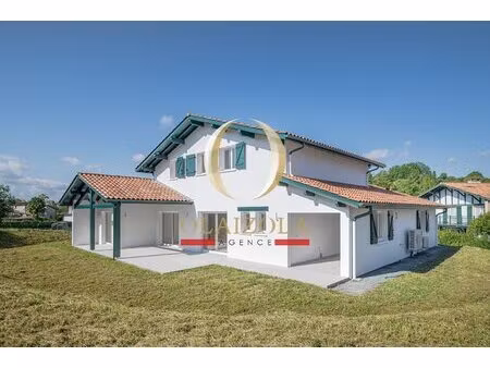 villefranque / bourg - belle maison neuve tout confort dans le bourg.
