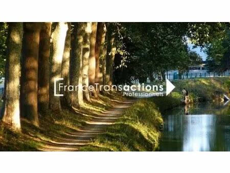 location commerce 110 m² à 215 m²