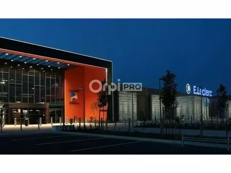 location commerce saint gaudens 31800 179m²