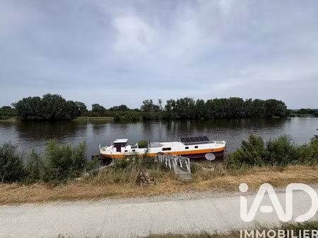 péniche à saint-julien-de-concelles (44450)