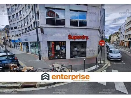 location commerce 140 m²