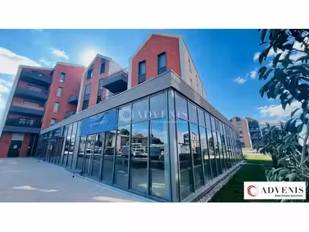 location commerce bruges 33520 147m²