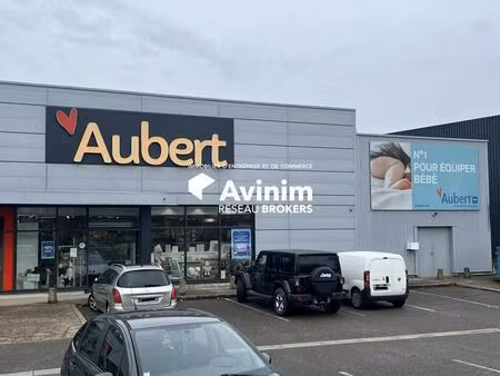 location commerce mably 42300 547m²