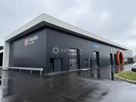 location commerce 200 m²