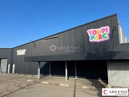 location commerce 450 m² à 1 196 m²