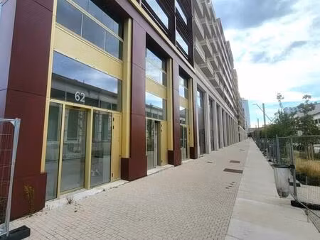 location commerce saint denis 93200 104m²
