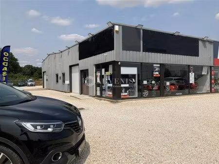 location commerce 276 m²