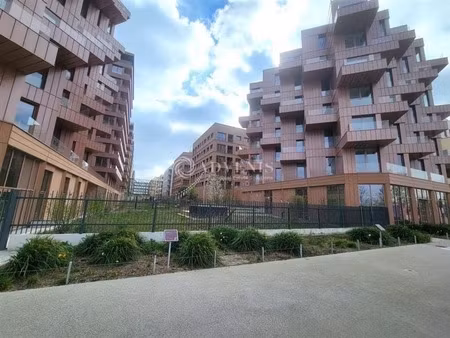 location commerce saint ouen sur seine 93400 194m²