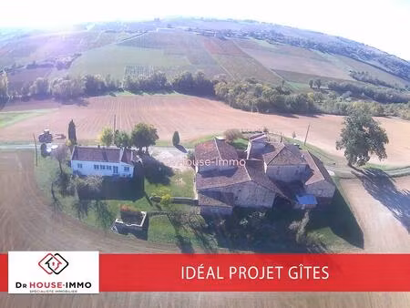ensemble immobilier de 2 maisons : un corps de ferme immense à restaurer et une maison de.