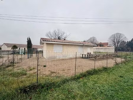 local commercial avec terrain constructible