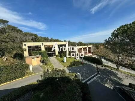 location bureaux 43 m² à 1 398 m²