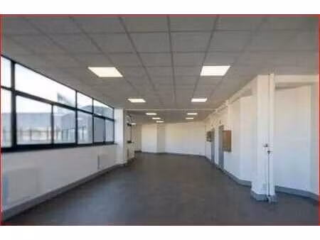 location entrepôt saint-denis 93200 87m² à 168m²