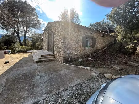 authentique cabanon en pierres de 58 m2 avec terrain et vue panoramique