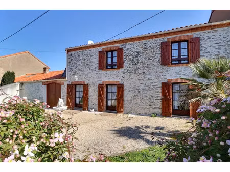 vente maison 5 pièces 161 m² à la haie-fouassière (44690)  448 000 €