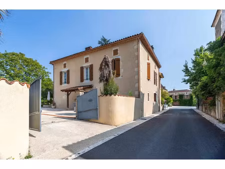 vente maison 8 pièces 306 m² à puy-l'evêque (46700)  448 000 €