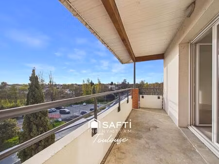 dernier étage et triple expo : lumière et tranquillité !