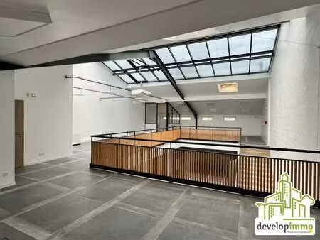 location bureaux 302 m²