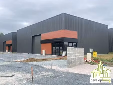 location local d’activités soliers 14540 330m²