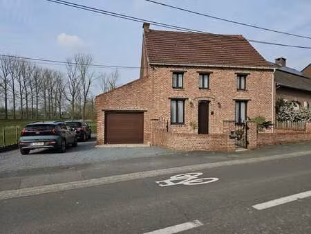 landelijk gelegen woning nabij de dorpskern