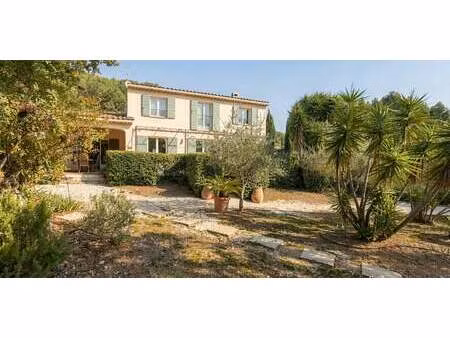 maison avec piscine et terrasse toulon (83)