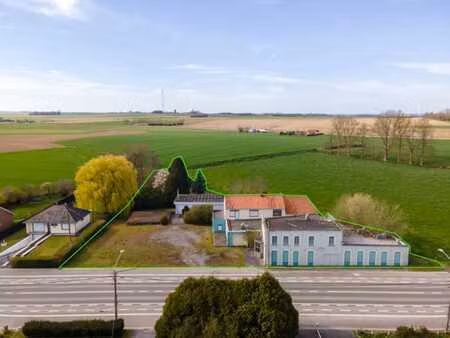 immeuble commercial avec potentiel de reconversion