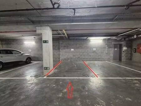 papeteries de genval - emplacement de parking intérieur