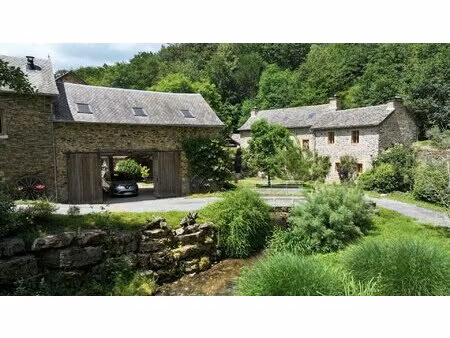 ensemble de caractère : ancien moulin & hameau privé - lévézou aveyron