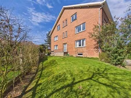 proche de la gare: 2ch + grenier + garage