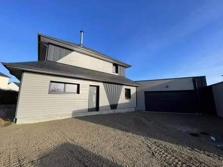 location maison à saint-isle (53940) : à louer / 131m² saint-isle