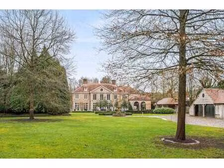 villa exclusive sur environ 5 000 m² à pelt