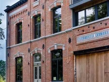 propriété rare actuellement restaurant au rez et appartement