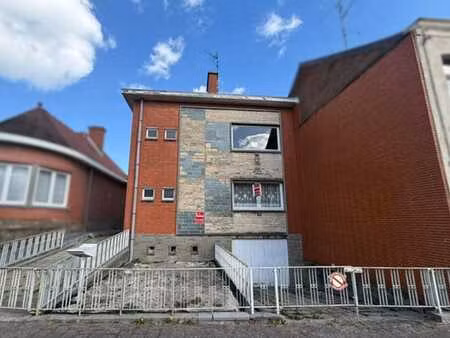 maison 3 façades sur près de 20 ares de terrain