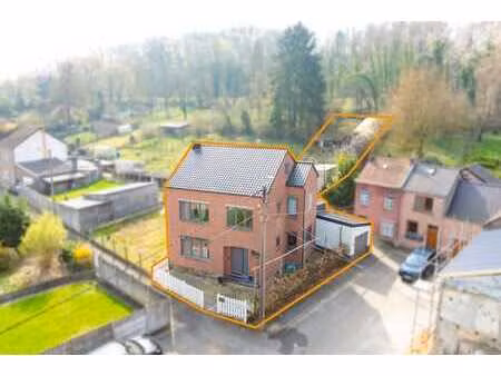 maison semi-mitoyenne  4 chambres  jardin  dépendances