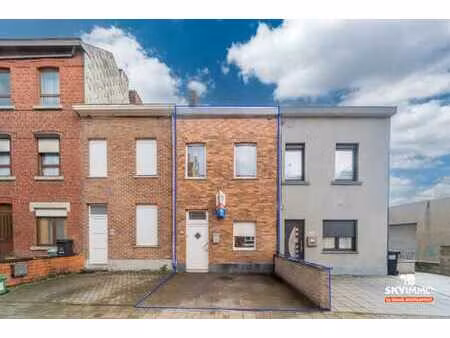 superbe maison spacieuse - 3 ch -jardin-emplacement voiture