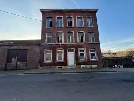 maison - 6 ch - entrepôt - 6 hangars - jardin - invest !!!